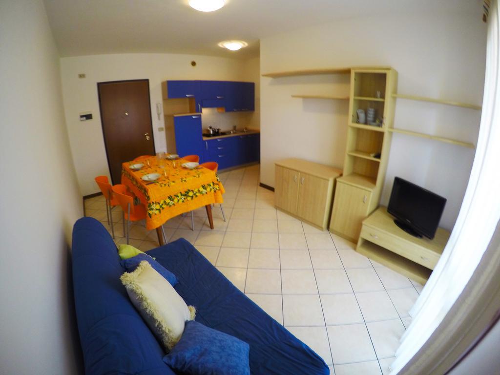 Residence Pineta - Agenzia Cocal Caorle Szoba fotó